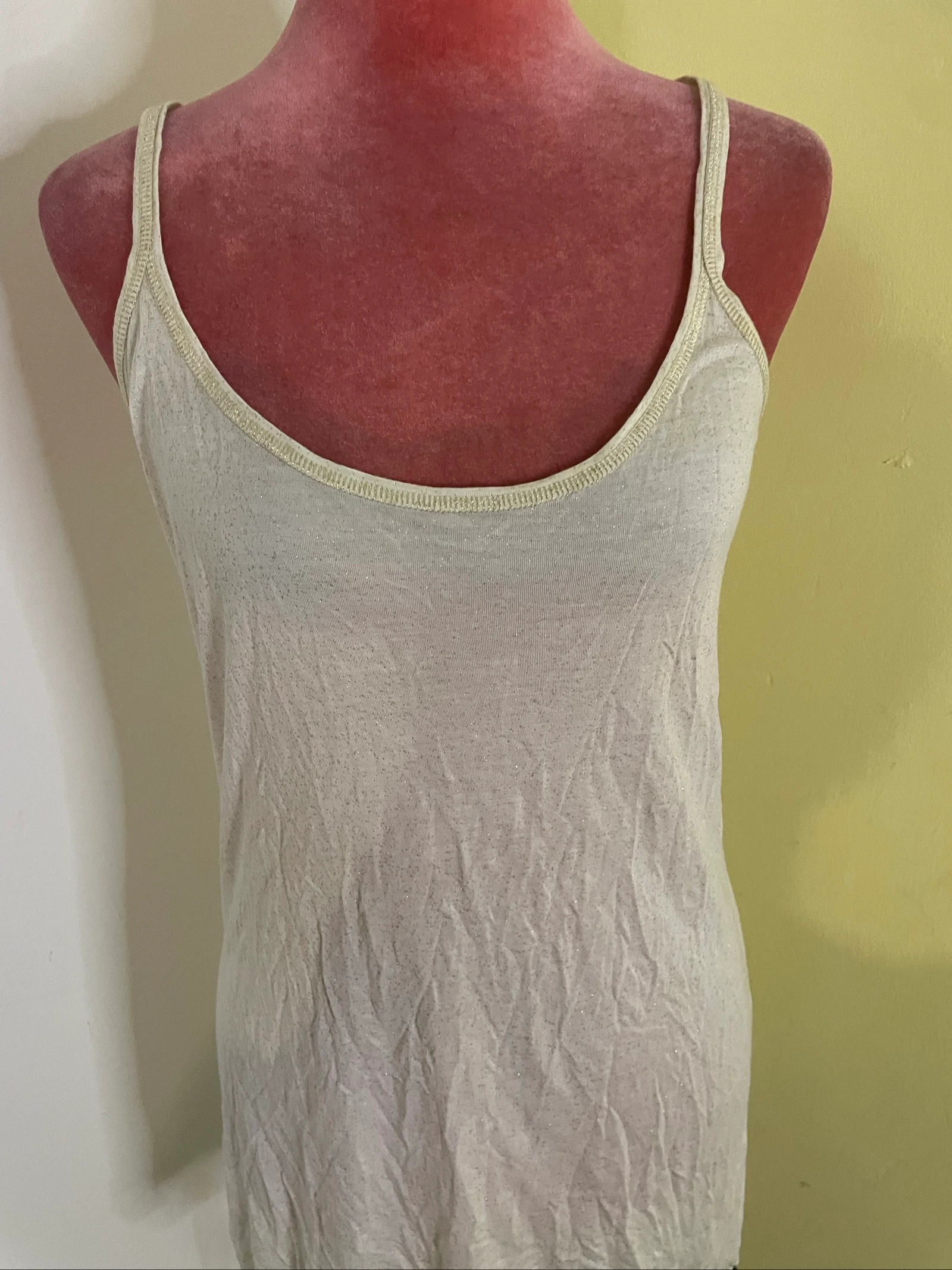Top con tirantes brillo dorado crema – photo 2